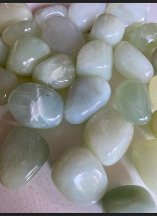 New Jade or Yellow Serpentine